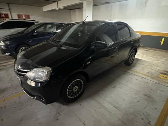 TOYOTA ETIOS 1.5 X SEDAN 16V FLEX 4P AUTOMÁTICO TOYOTA ETIOS 1.5 X SEDAN 16V FLEX 4P AUTOMÁTICO